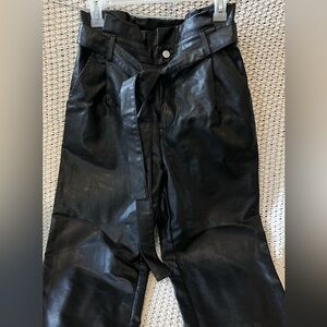 Gilli Women’s Black Vegan Leather Pants w/Paper Bag Waist & Tie Belt; Size M